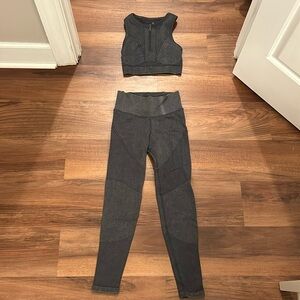 Area off-line workout set in gray